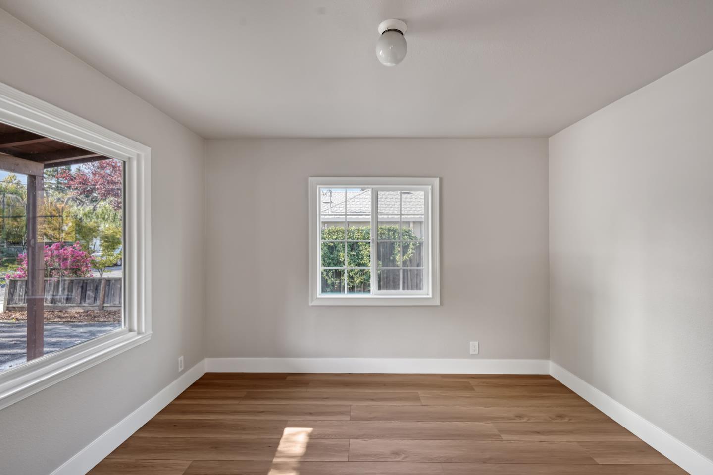 Detail Gallery Image 8 of 24 For 820 Jackson St, Mountain View,  CA 94043 - 4 Beds | 3 Baths