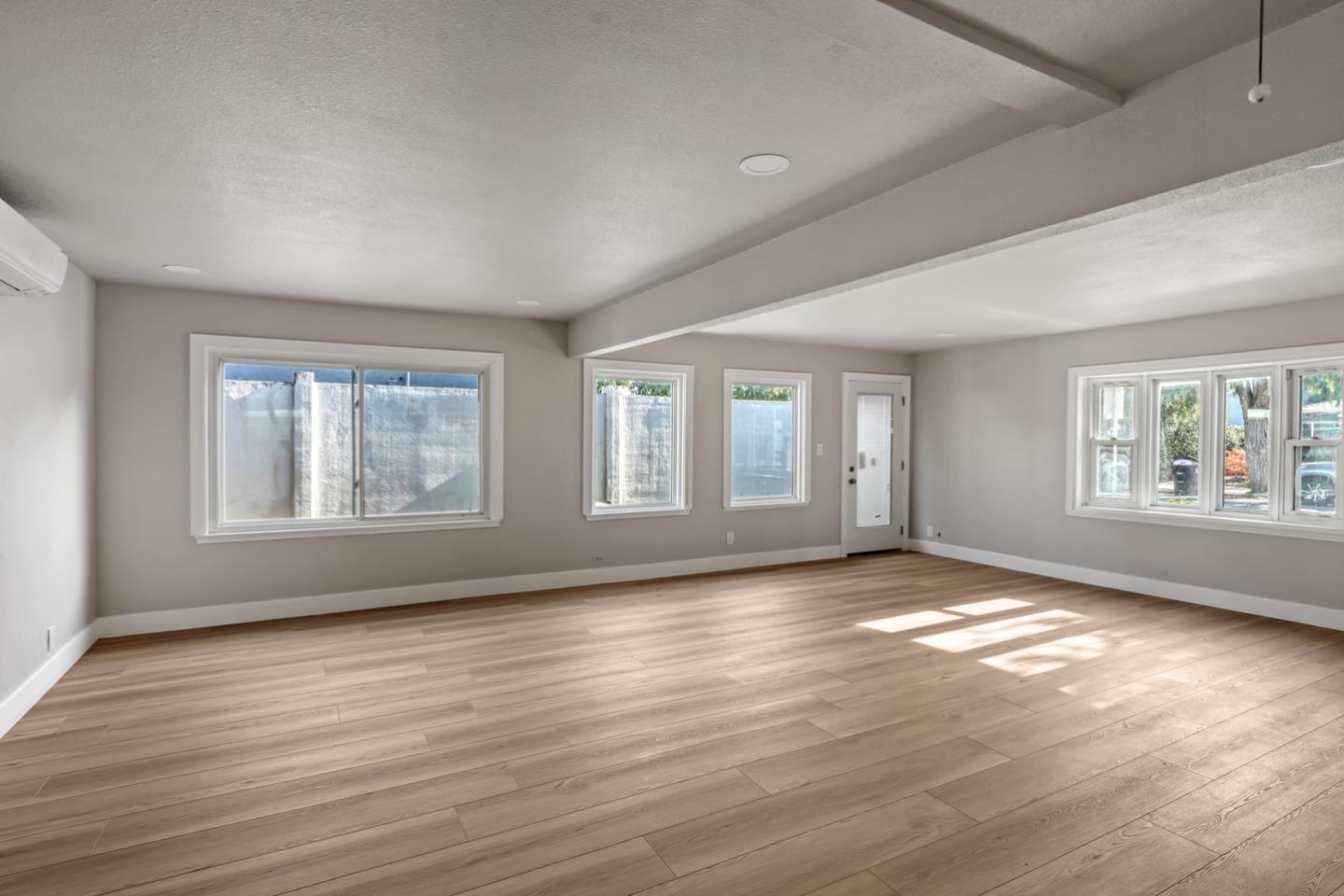 Detail Gallery Image 9 of 24 For 820 Jackson St, Mountain View,  CA 94043 - 4 Beds | 3 Baths