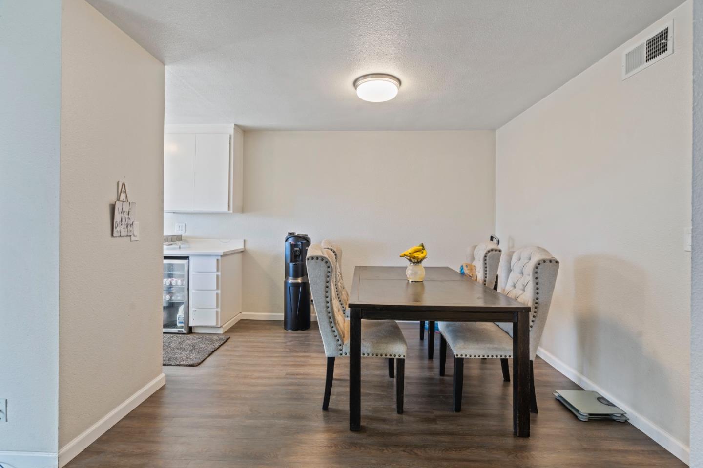 Detail Gallery Image 13 of 32 For 1635 Cherokee Dr, Salinas,  CA 93906 - 3 Beds | 2 Baths