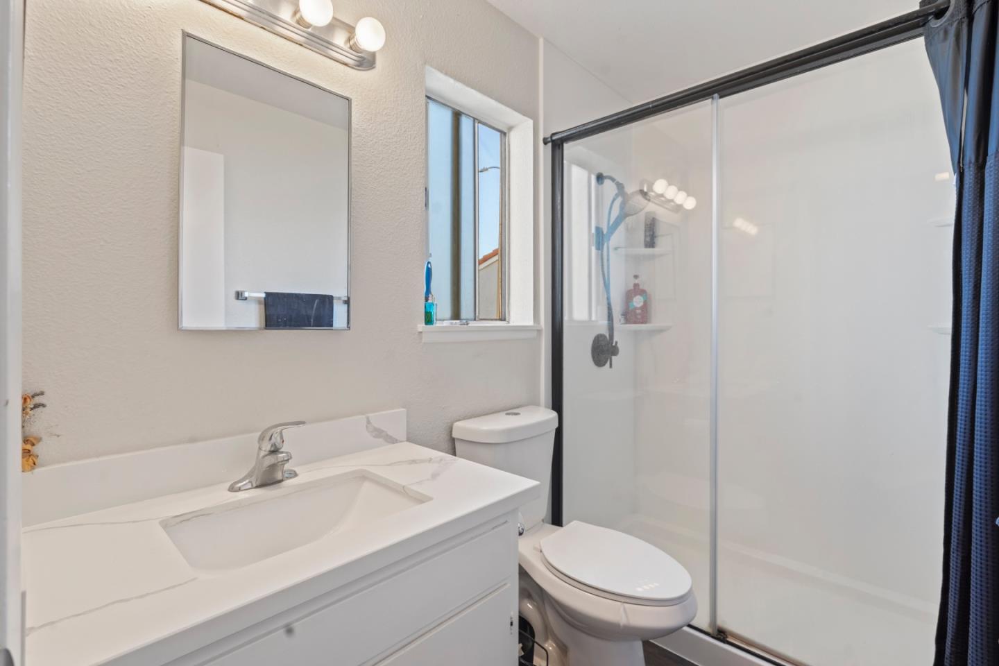 Detail Gallery Image 17 of 32 For 1635 Cherokee Dr, Salinas,  CA 93906 - 3 Beds | 2 Baths