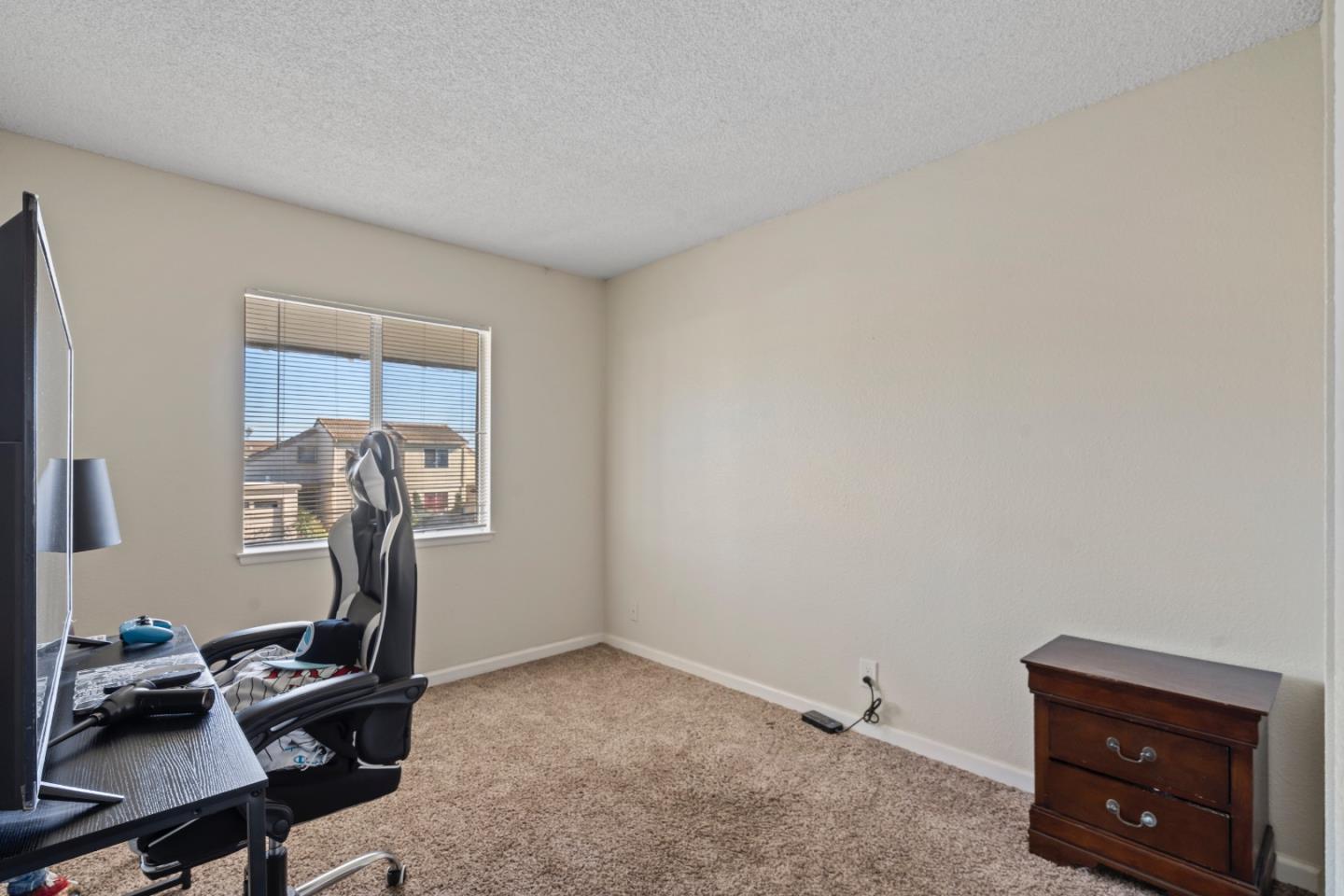 Detail Gallery Image 22 of 32 For 1635 Cherokee Dr, Salinas,  CA 93906 - 3 Beds | 2 Baths