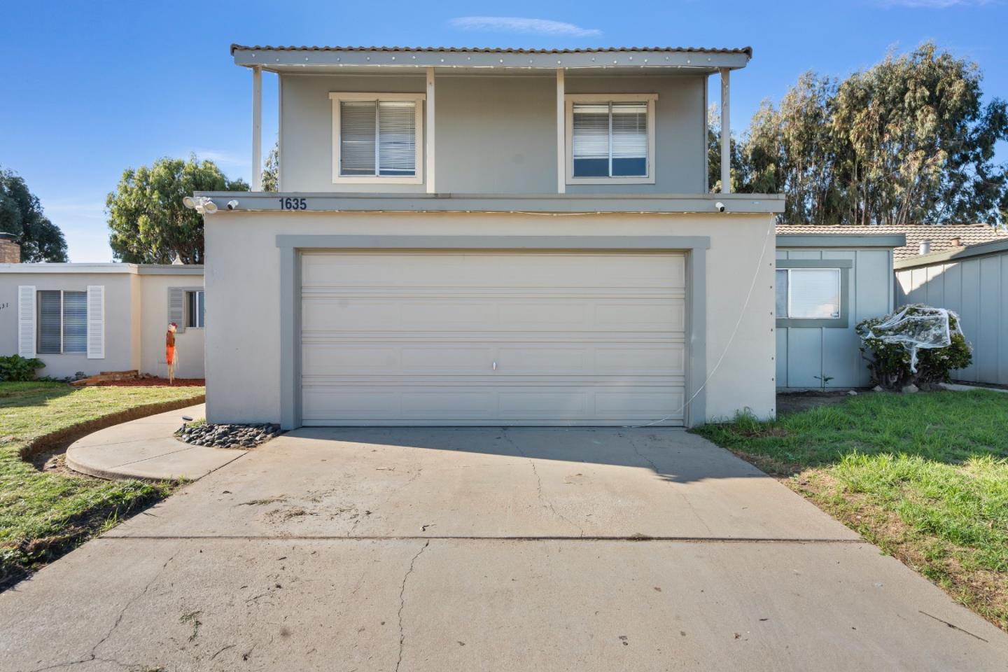 Detail Gallery Image 5 of 32 For 1635 Cherokee Dr, Salinas,  CA 93906 - 3 Beds | 2 Baths