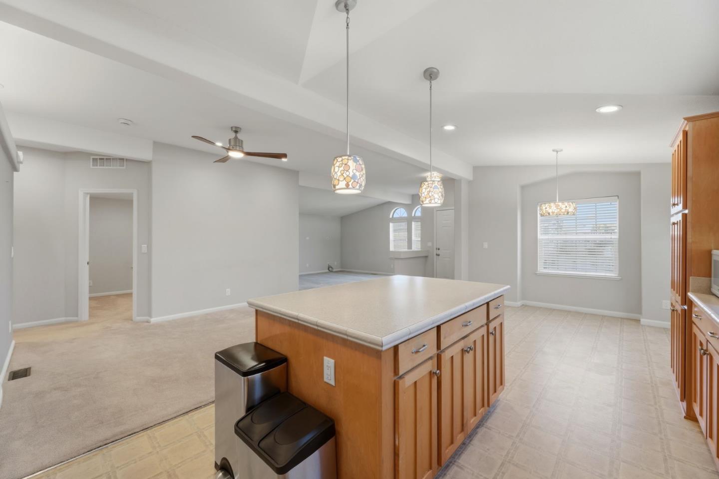 Detail Gallery Image 12 of 41 For 1085 Tasman Dr #201,  Sunnyvale,  CA 94089 - 3 Beds | 2 Baths