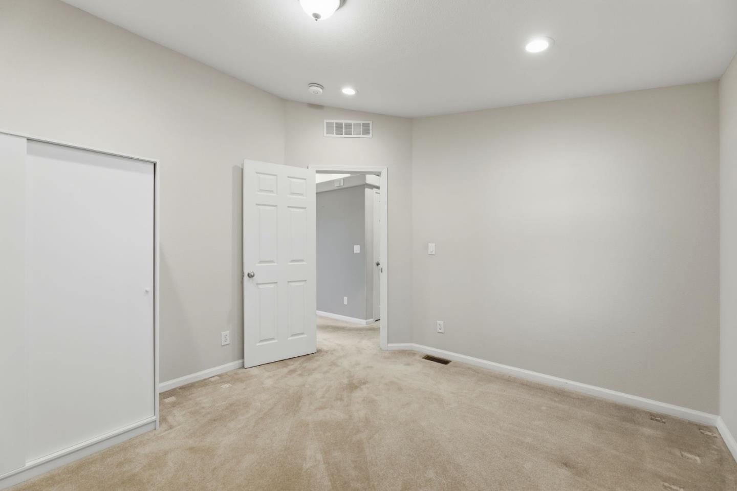 Detail Gallery Image 17 of 41 For 1085 Tasman Dr #201,  Sunnyvale,  CA 94089 - 3 Beds | 2 Baths