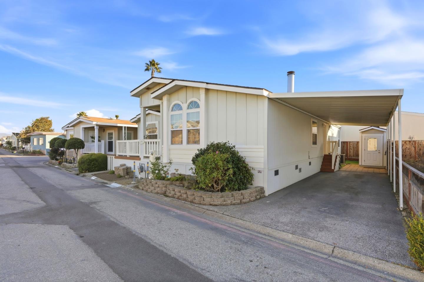 Detail Gallery Image 2 of 41 For 1085 Tasman Dr #201,  Sunnyvale,  CA 94089 - 3 Beds | 2 Baths