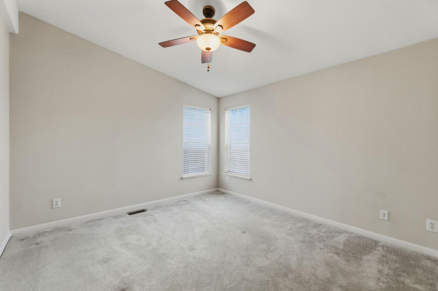 Detail Gallery Image 23 of 41 For 1085 Tasman Dr #201,  Sunnyvale,  CA 94089 - 3 Beds | 2 Baths