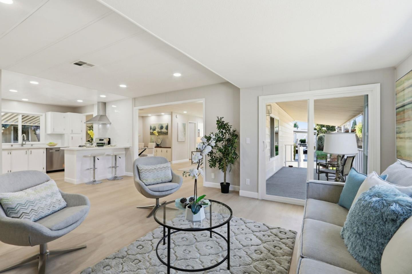 Detail Gallery Image 12 of 38 For 486 Millpond Dr #486,  San Jose,  CA 95125 - 3 Beds | 2 Baths