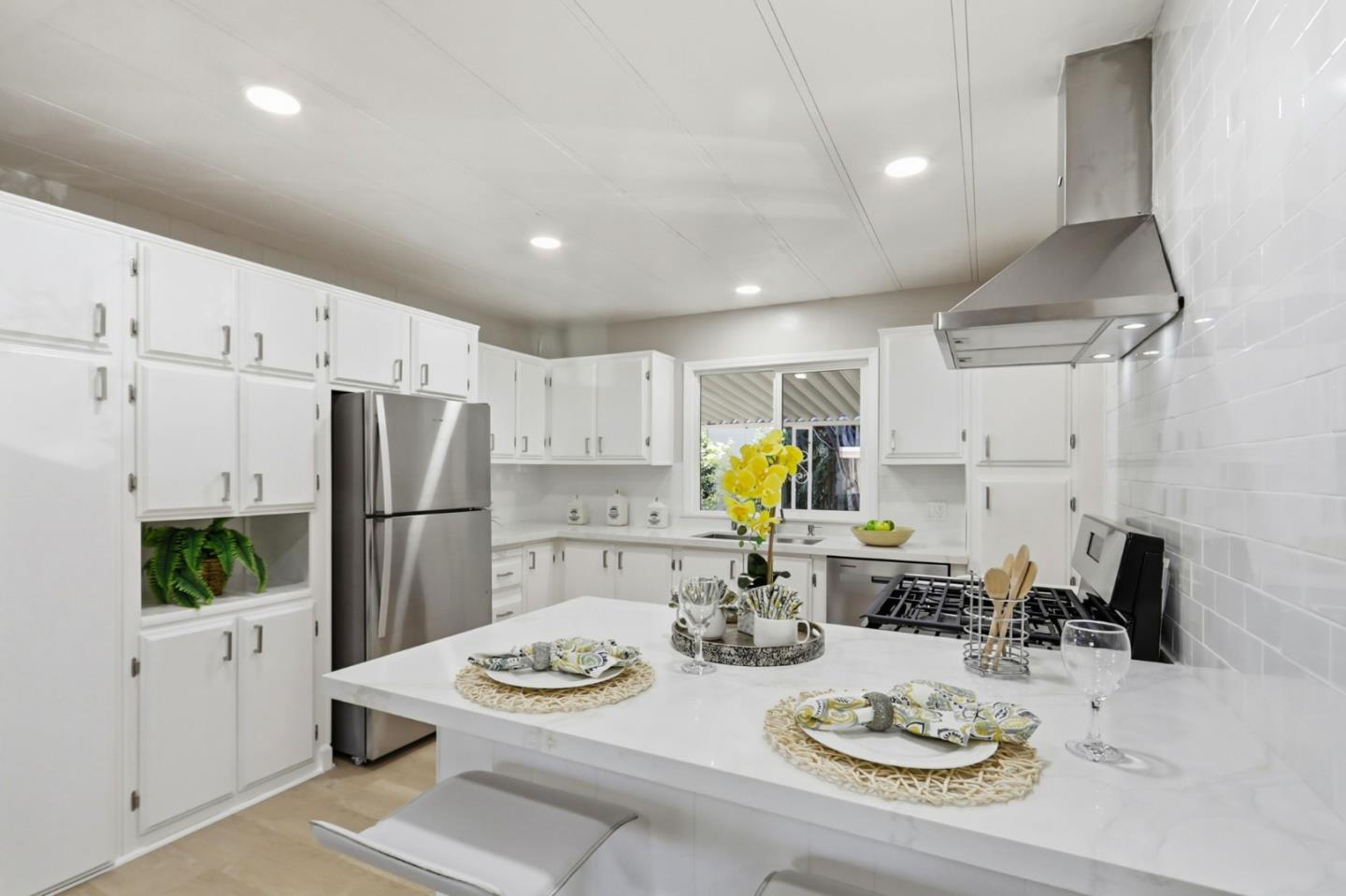 Detail Gallery Image 15 of 38 For 486 Millpond Dr #486,  San Jose,  CA 95125 - 3 Beds | 2 Baths