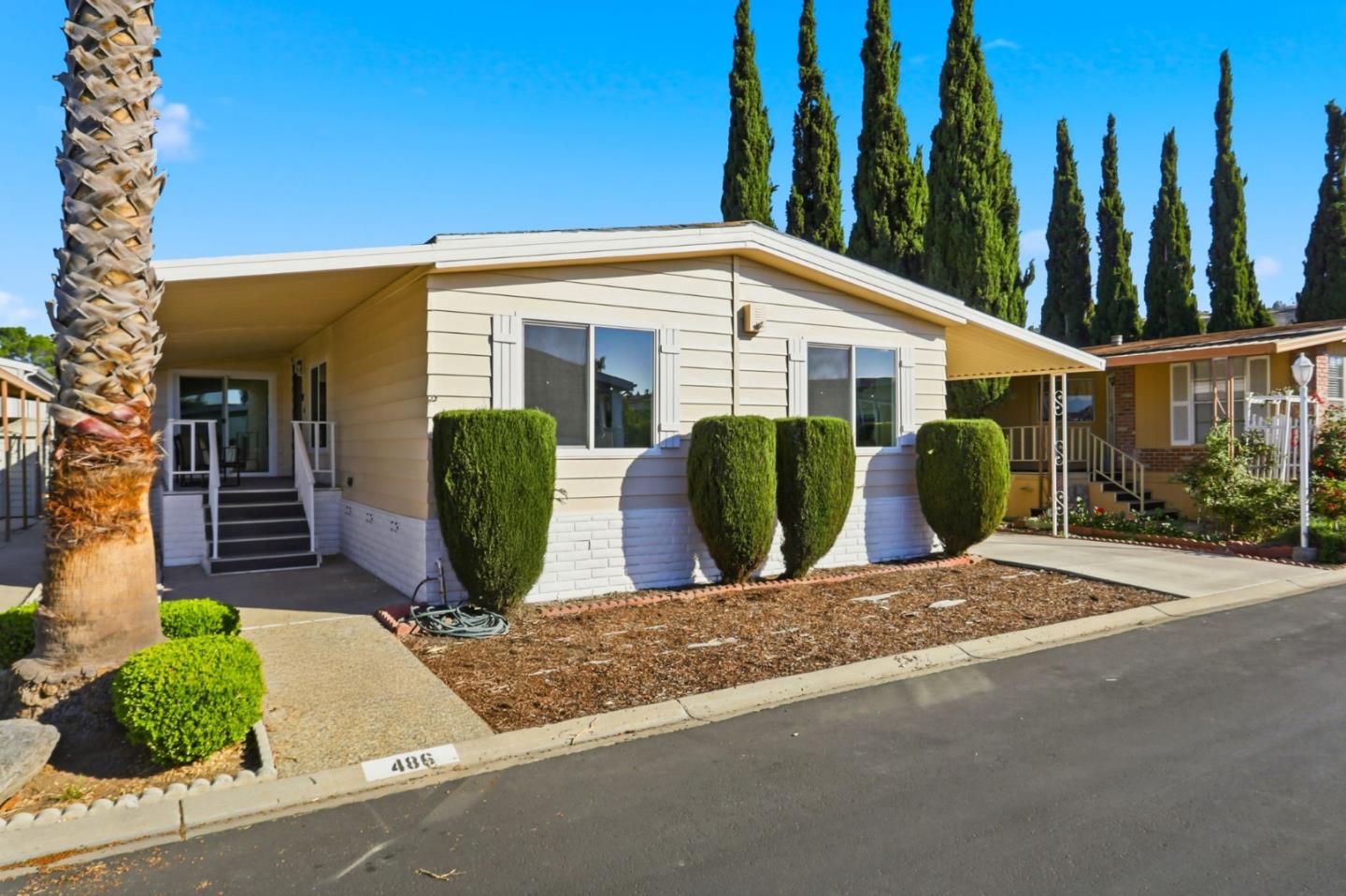 Detail Gallery Image 3 of 38 For 486 Millpond Dr #486,  San Jose,  CA 95125 - 3 Beds | 2 Baths