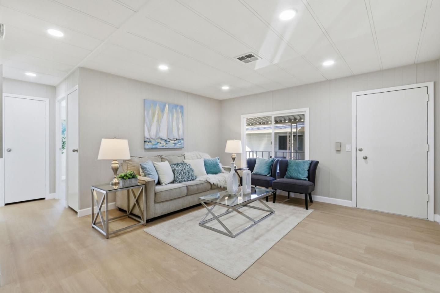 Detail Gallery Image 8 of 38 For 486 Millpond Dr #486,  San Jose,  CA 95125 - 3 Beds | 2 Baths