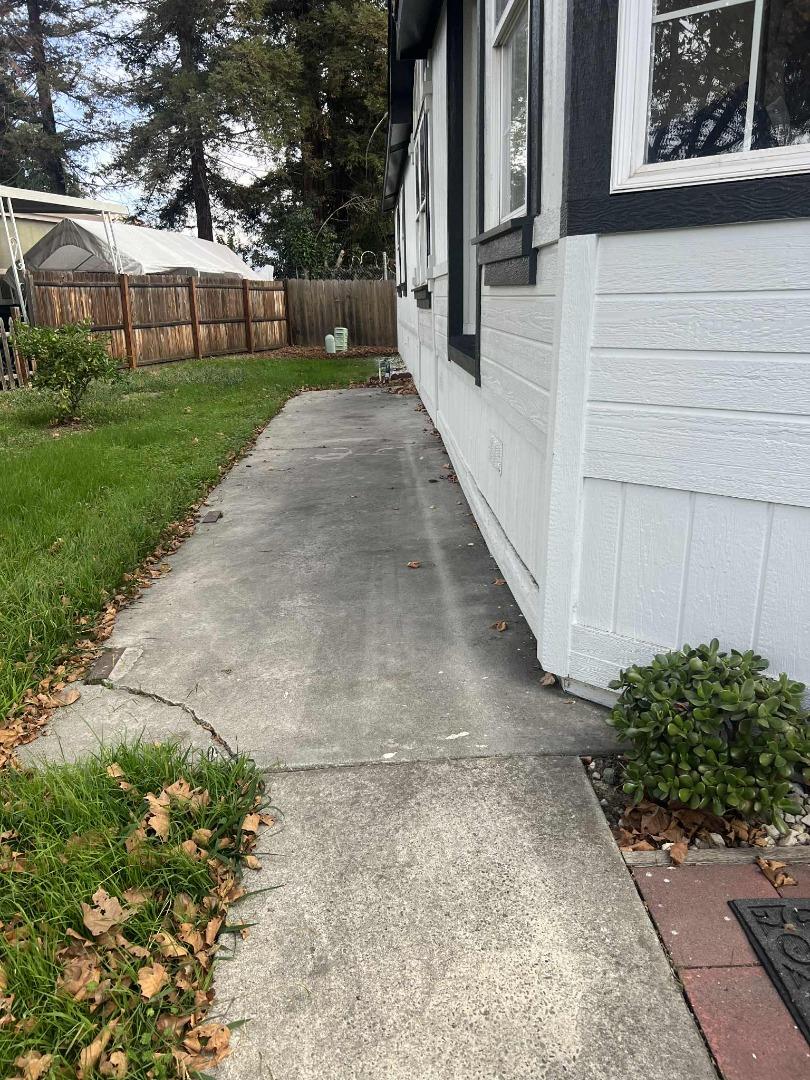 Detail Gallery Image 4 of 13 For 2151 Oakland Rd Space #46,  San Jose,  CA 95131 - 3 Beds | 2 Baths