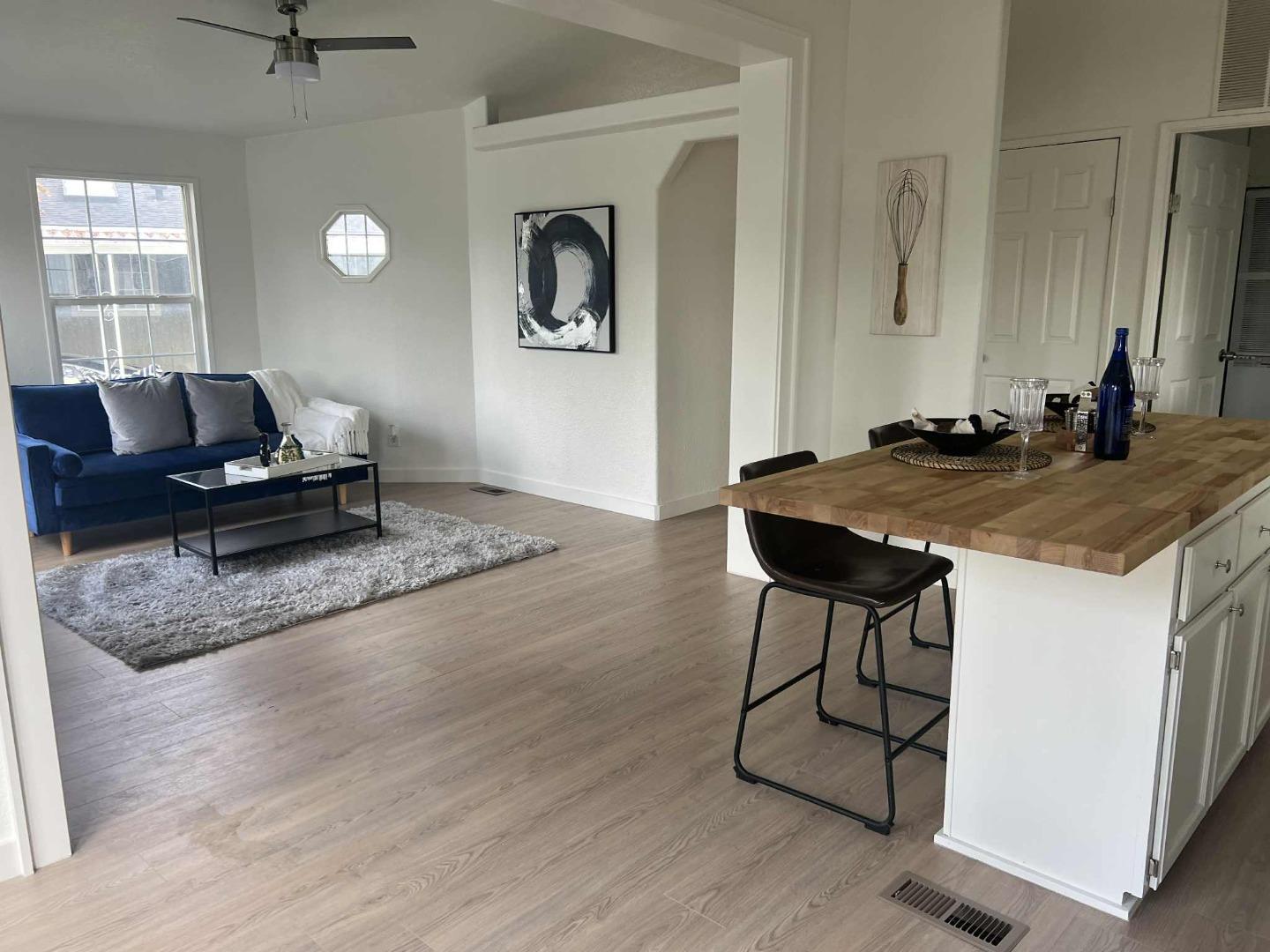 Detail Gallery Image 5 of 13 For 2151 Oakland Rd Space #46,  San Jose,  CA 95131 - 3 Beds | 2 Baths