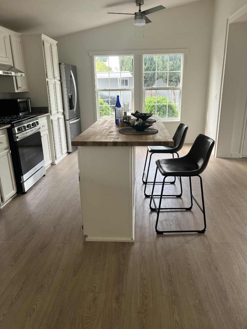 Detail Gallery Image 7 of 13 For 2151 Oakland Rd Space #46,  San Jose,  CA 95131 - 3 Beds | 2 Baths