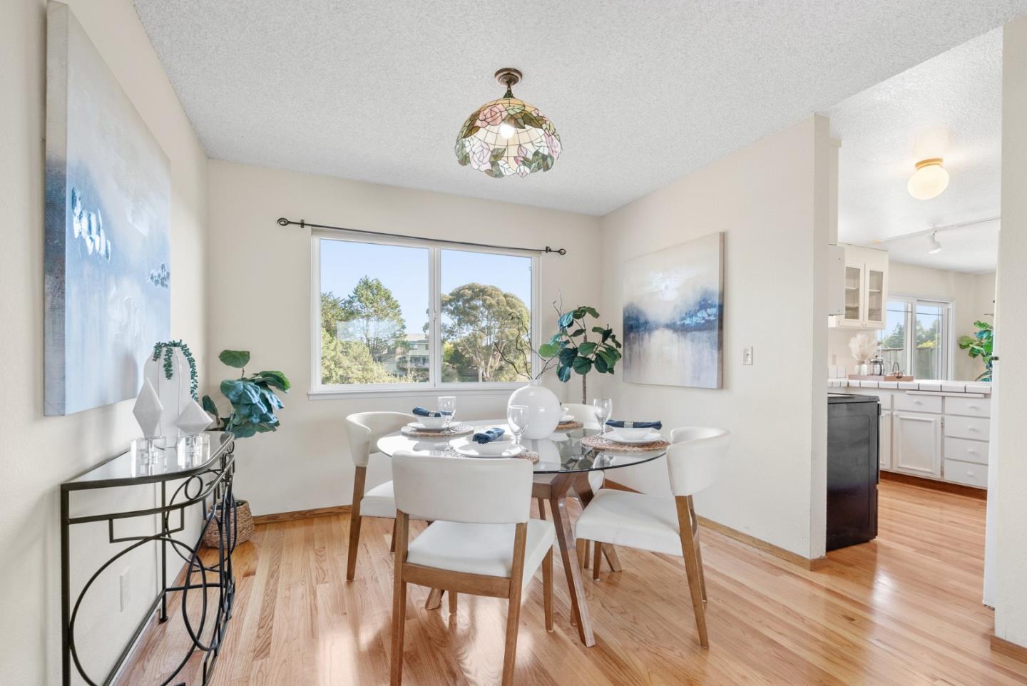 Detail Gallery Image 13 of 42 For 128 Mcmillan Dr, Santa Cruz,  CA 95060 - 4 Beds | 2/1 Baths