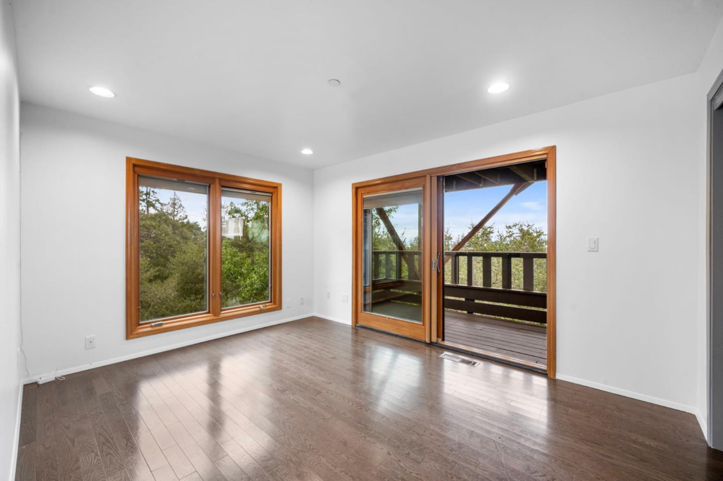 Detail Gallery Image 19 of 25 For 15 Anson Rd #B,  Hillsborough,  CA 94010 - 2 Beds | 2 Baths