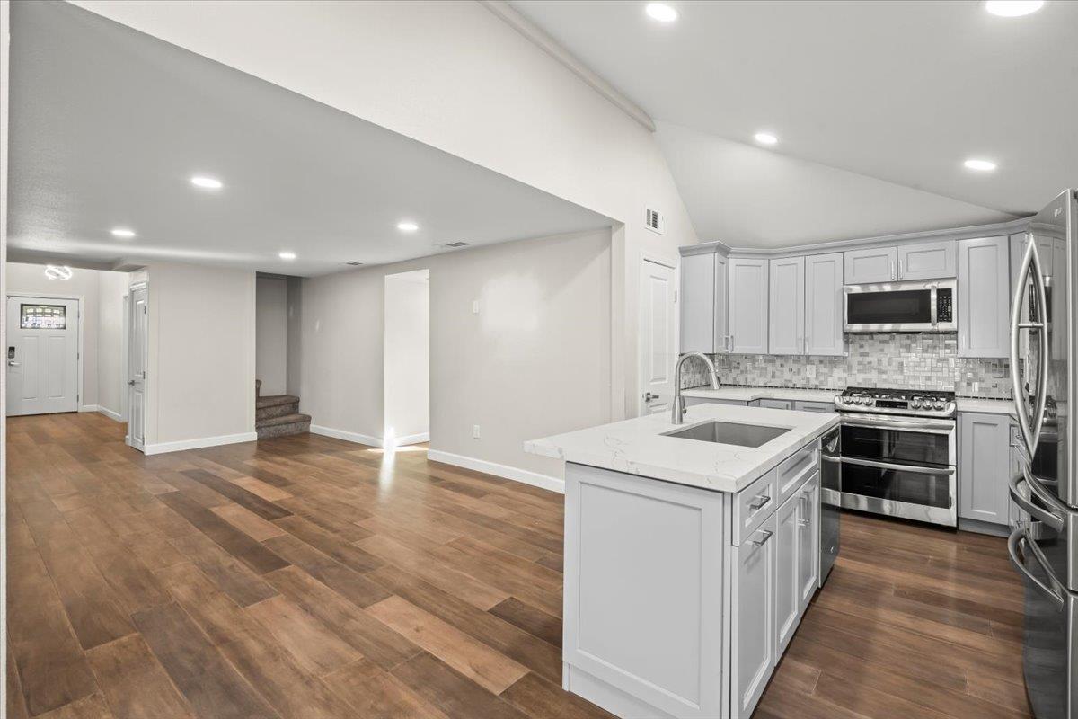 Detail Gallery Image 15 of 64 For 980 E Middle Ave, San Martin,  CA 95046 - 3 Beds | 2 Baths