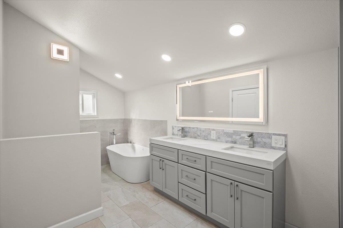 Detail Gallery Image 20 of 64 For 980 E Middle Ave, San Martin,  CA 95046 - 3 Beds | 2 Baths