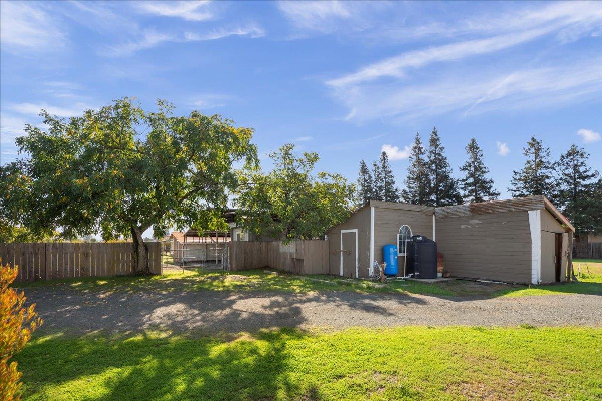 Detail Gallery Image 34 of 64 For 980 E Middle Ave, San Martin,  CA 95046 - 3 Beds | 2 Baths