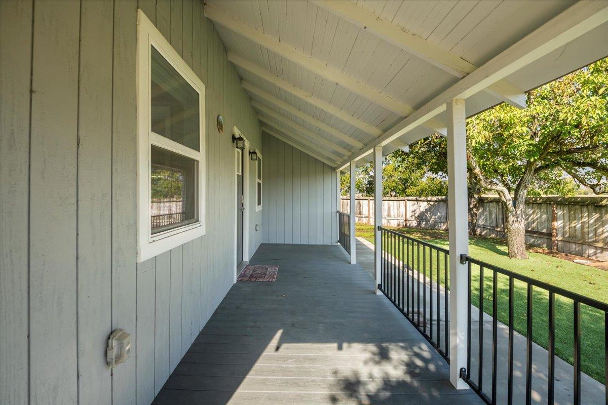 Detail Gallery Image 4 of 64 For 980 E Middle Ave, San Martin,  CA 95046 - 3 Beds | 2 Baths