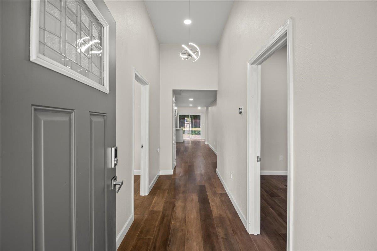 Detail Gallery Image 6 of 64 For 980 E Middle Ave, San Martin,  CA 95046 - 3 Beds | 2 Baths