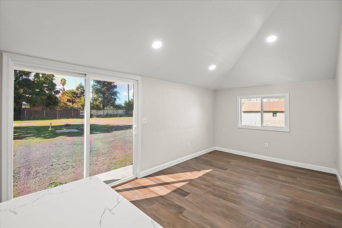 Detail Gallery Image 9 of 64 For 980 E Middle Ave, San Martin,  CA 95046 - 3 Beds | 2 Baths