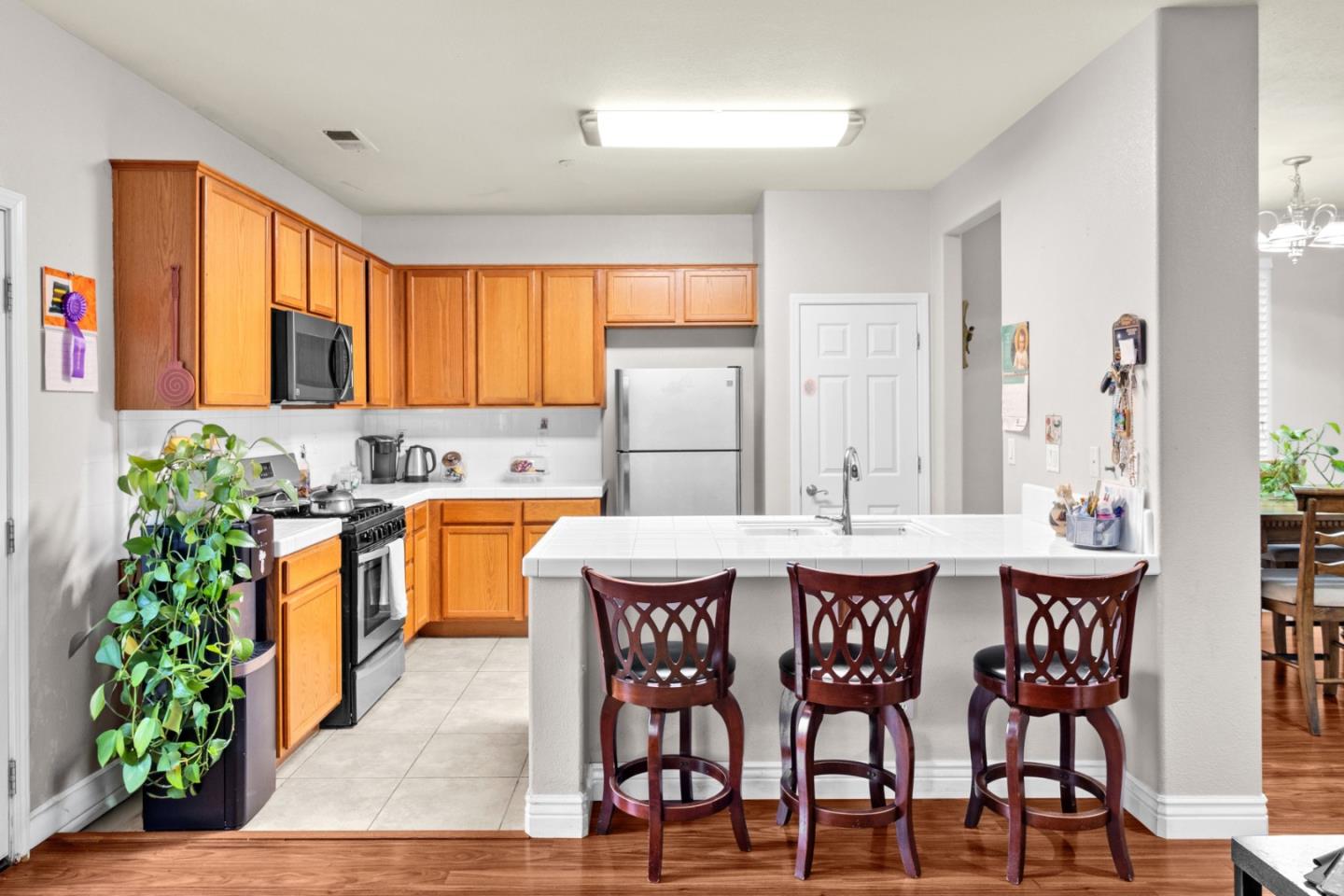 Detail Gallery Image 12 of 46 For 359 Barolo Cir, Greenfield,  CA 93927 - 4 Beds | 2/1 Baths