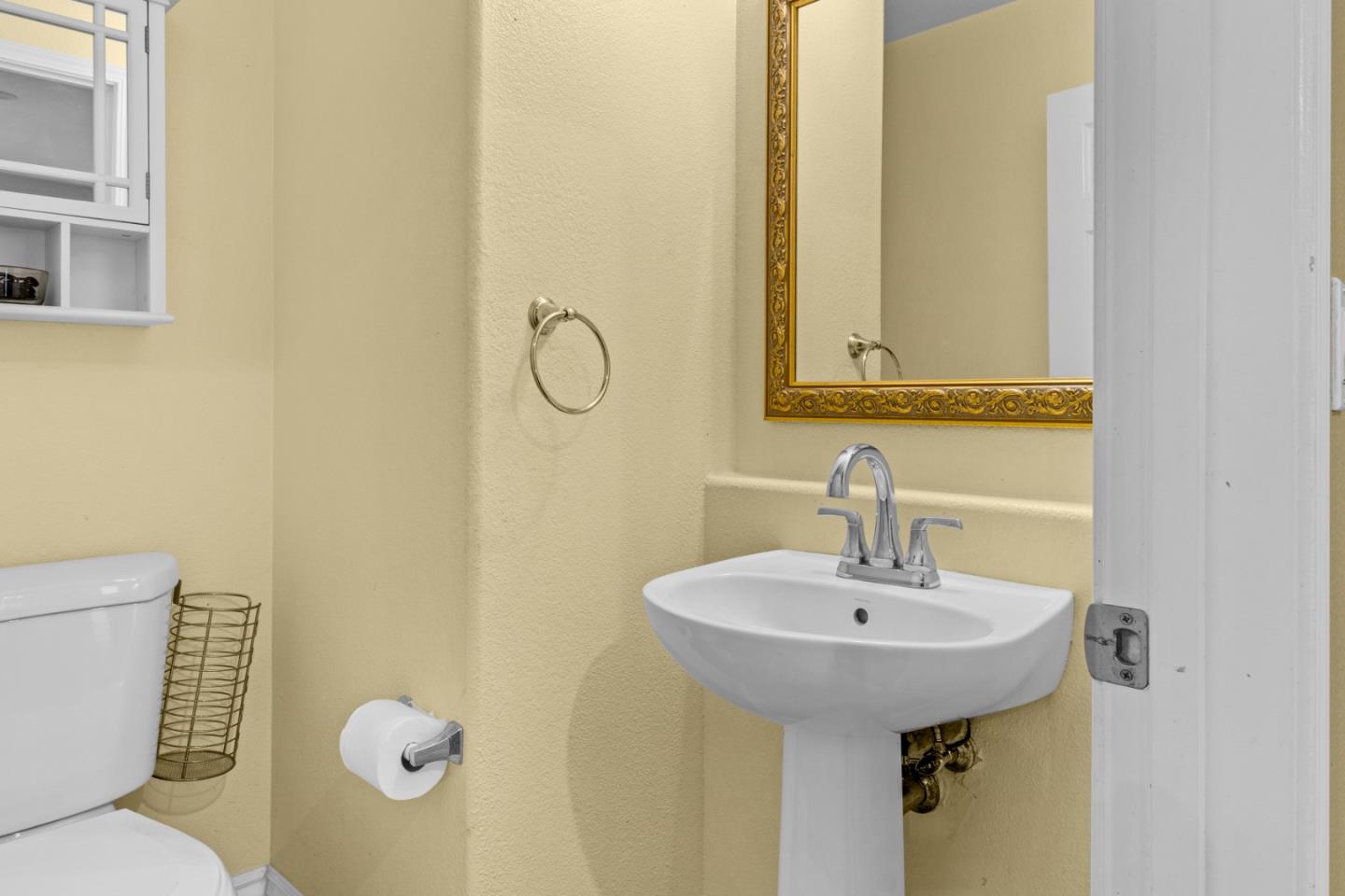 Detail Gallery Image 19 of 46 For 359 Barolo Cir, Greenfield,  CA 93927 - 4 Beds | 2/1 Baths