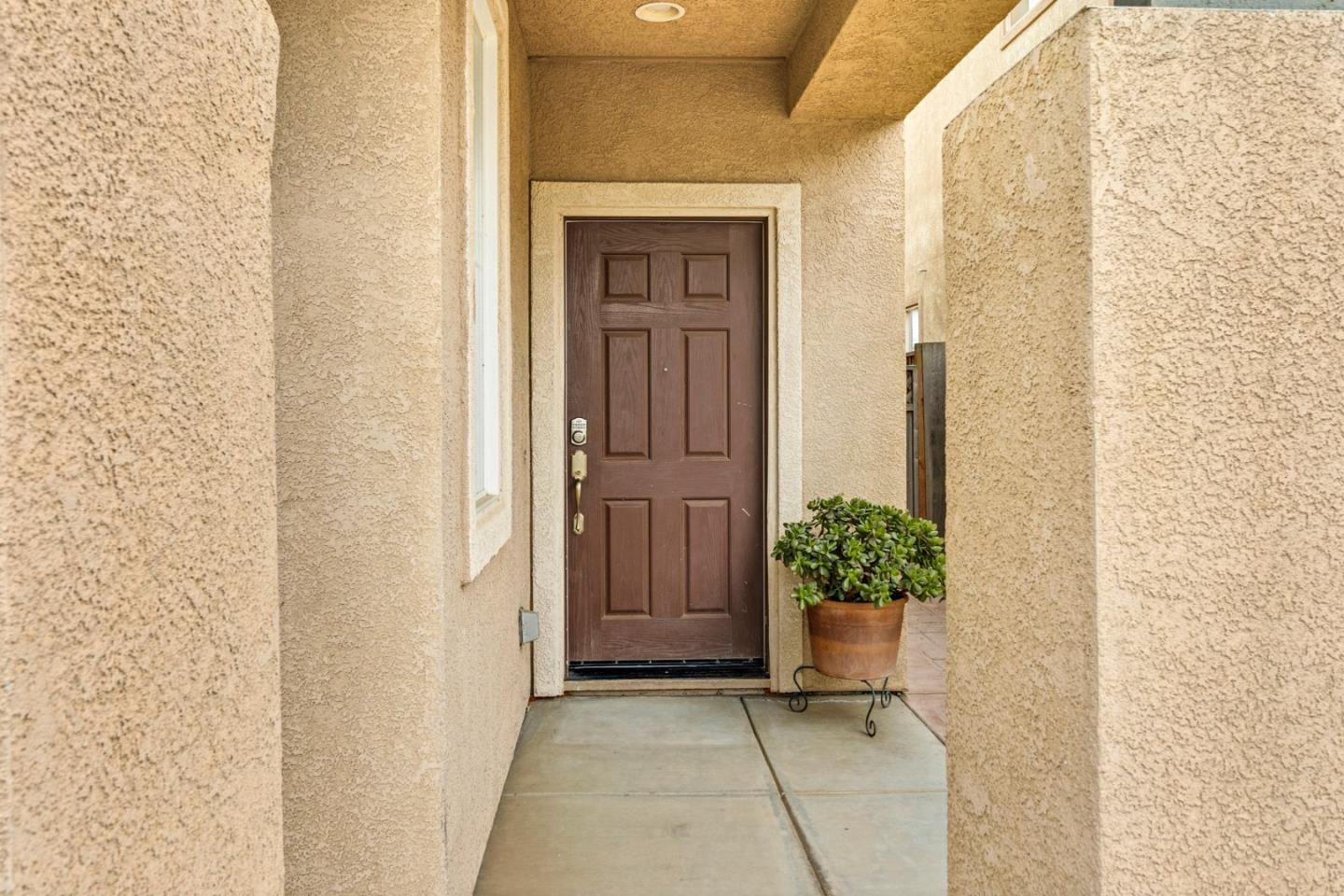 Detail Gallery Image 3 of 46 For 359 Barolo Cir, Greenfield,  CA 93927 - 4 Beds | 2/1 Baths