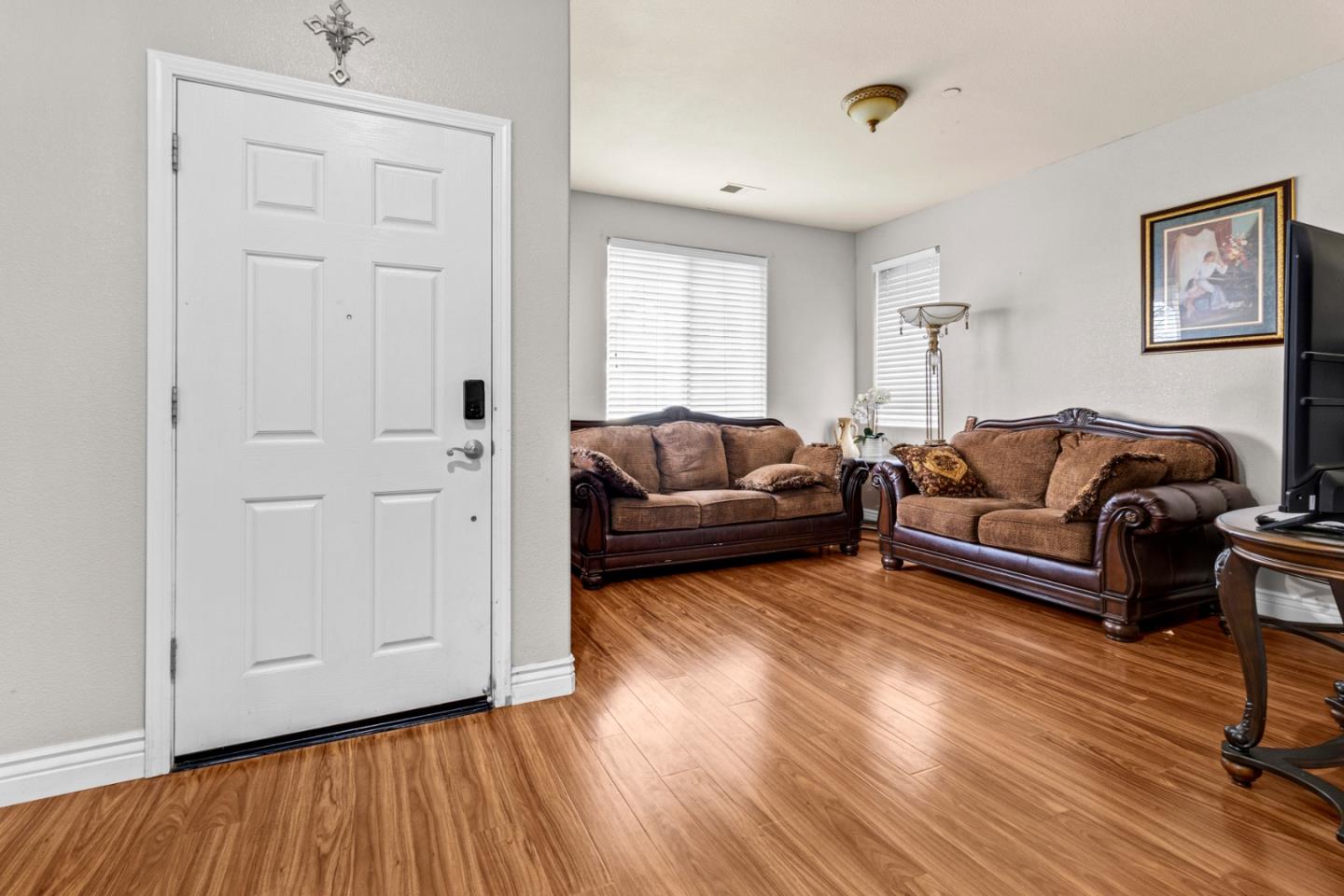 Detail Gallery Image 7 of 46 For 359 Barolo Cir, Greenfield,  CA 93927 - 4 Beds | 2/1 Baths