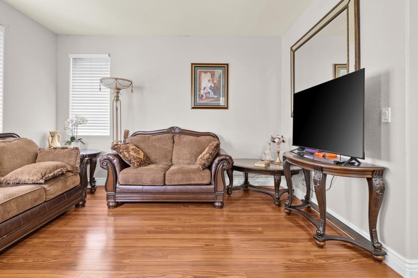 Detail Gallery Image 8 of 46 For 359 Barolo Cir, Greenfield,  CA 93927 - 4 Beds | 2/1 Baths