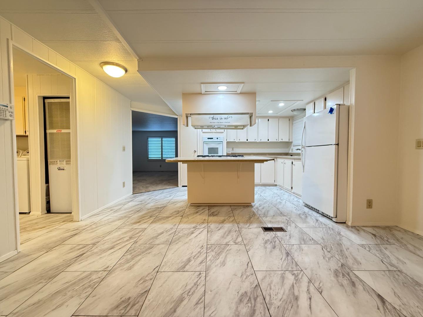 Detail Gallery Image 10 of 33 For 224 Queens Way #224,  Pittsburg,  CA 94565 - 2 Beds | 2 Baths