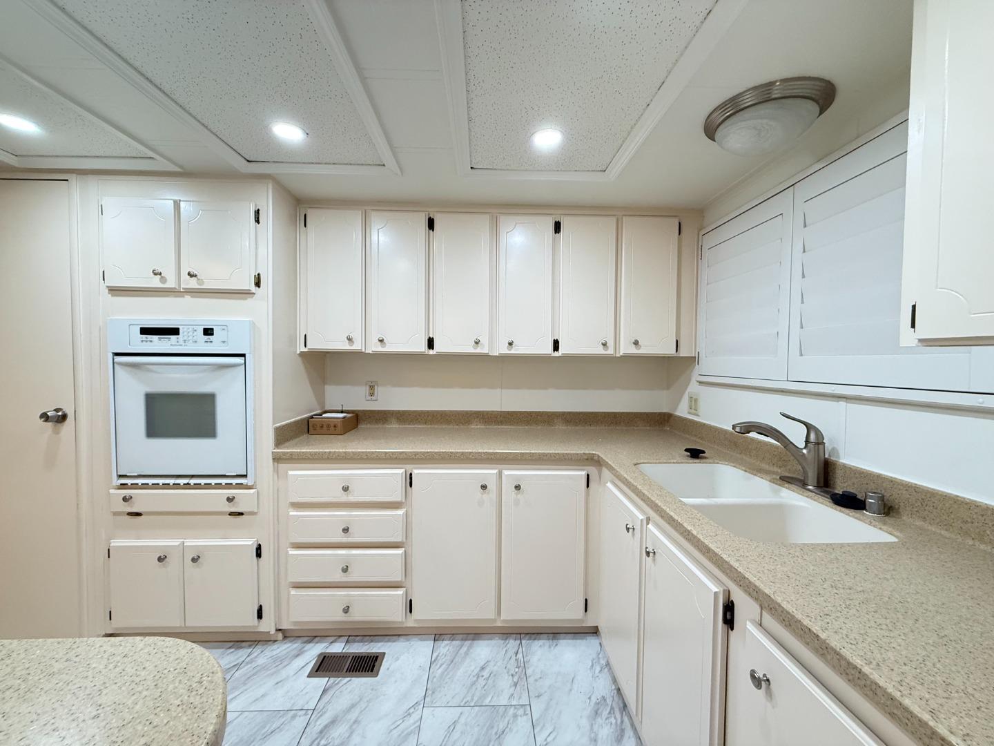 Detail Gallery Image 11 of 33 For 224 Queens Way #224,  Pittsburg,  CA 94565 - 2 Beds | 2 Baths