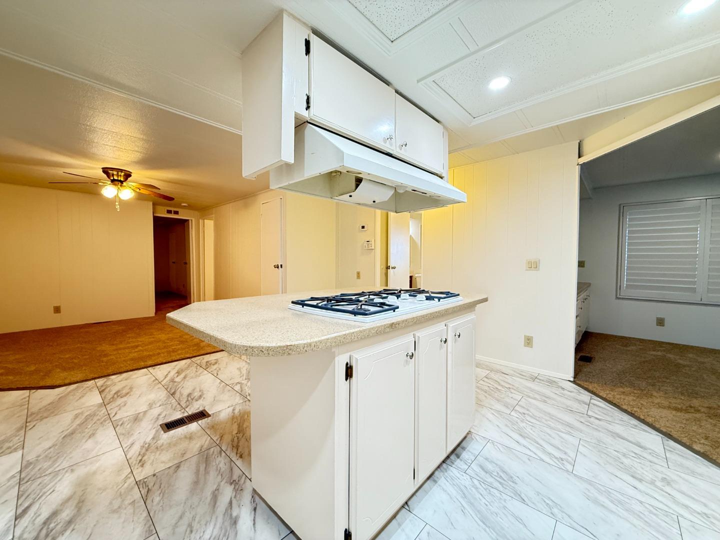 Detail Gallery Image 13 of 33 For 224 Queens Way #224,  Pittsburg,  CA 94565 - 2 Beds | 2 Baths