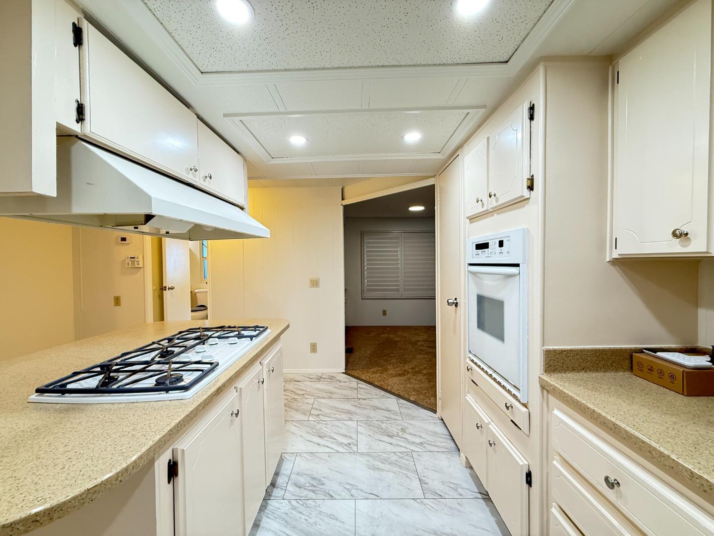 Detail Gallery Image 14 of 33 For 224 Queens Way #224,  Pittsburg,  CA 94565 - 2 Beds | 2 Baths