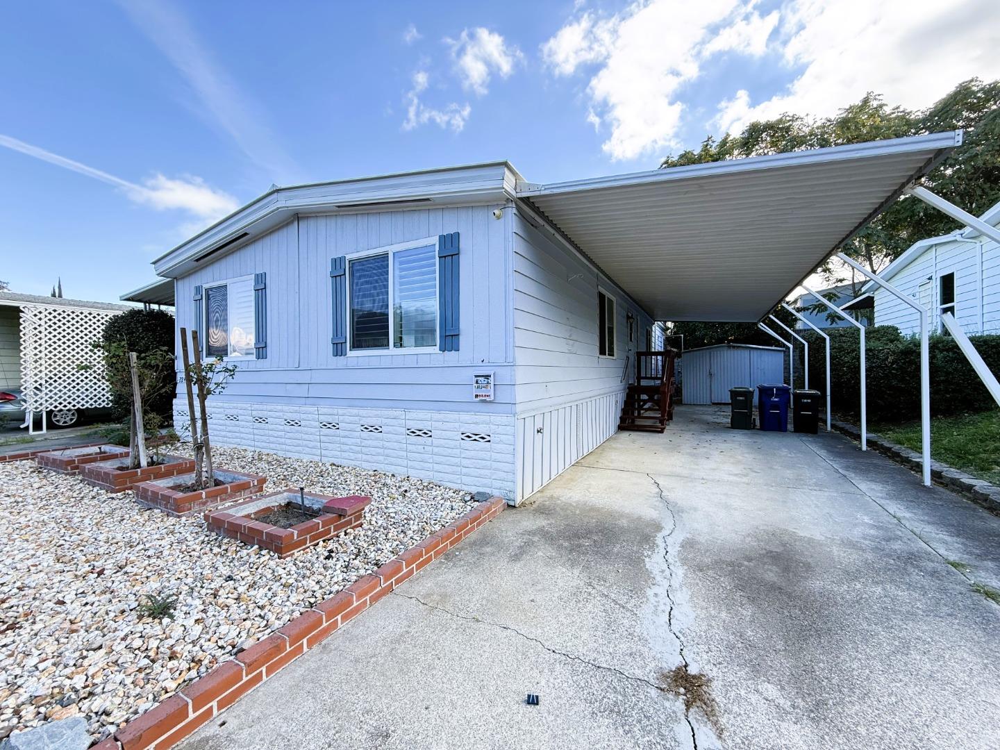 Detail Gallery Image 2 of 33 For 224 Queens Way #224,  Pittsburg,  CA 94565 - 2 Beds | 2 Baths