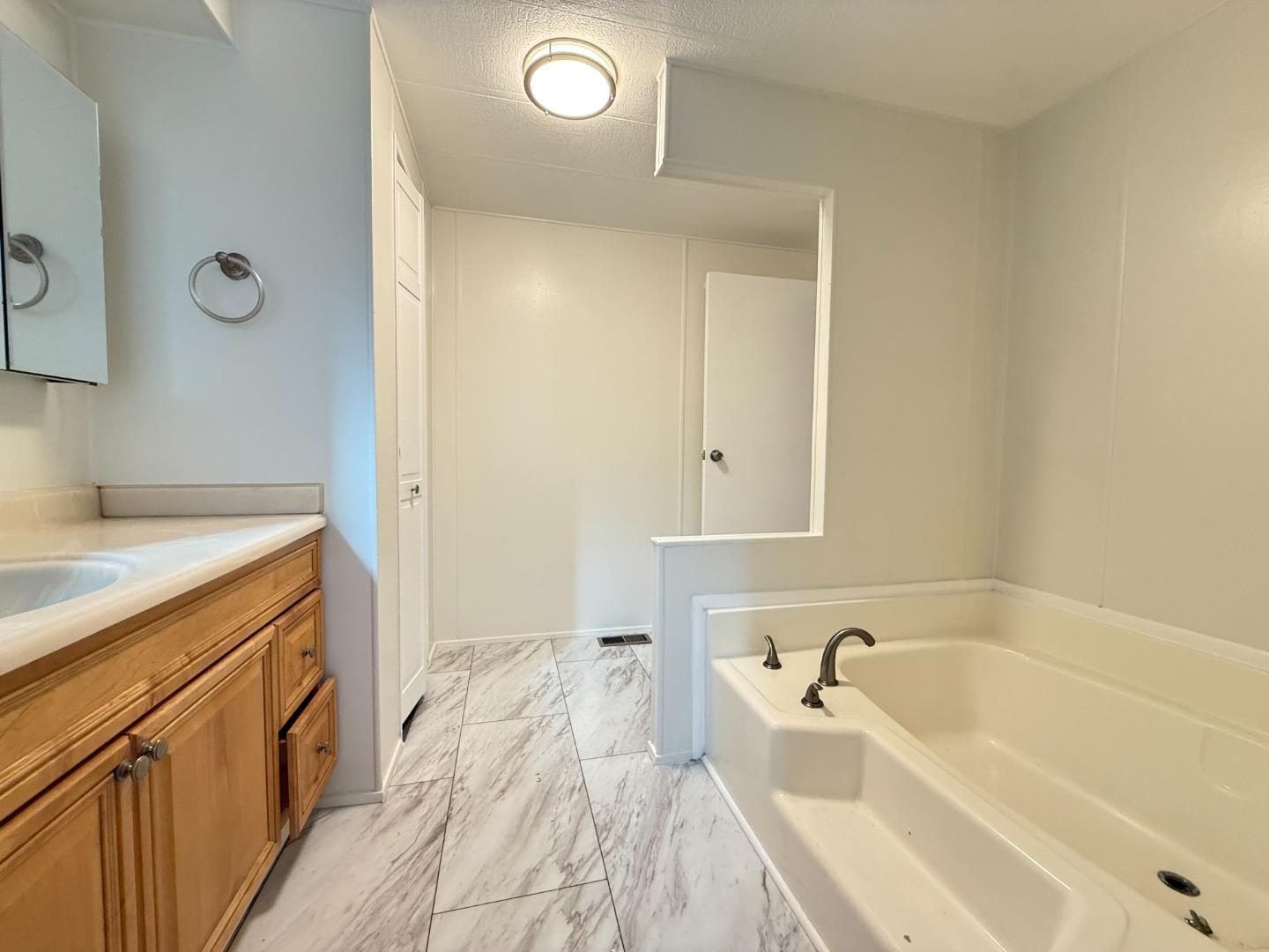 Detail Gallery Image 27 of 33 For 224 Queens Way #224,  Pittsburg,  CA 94565 - 2 Beds | 2 Baths