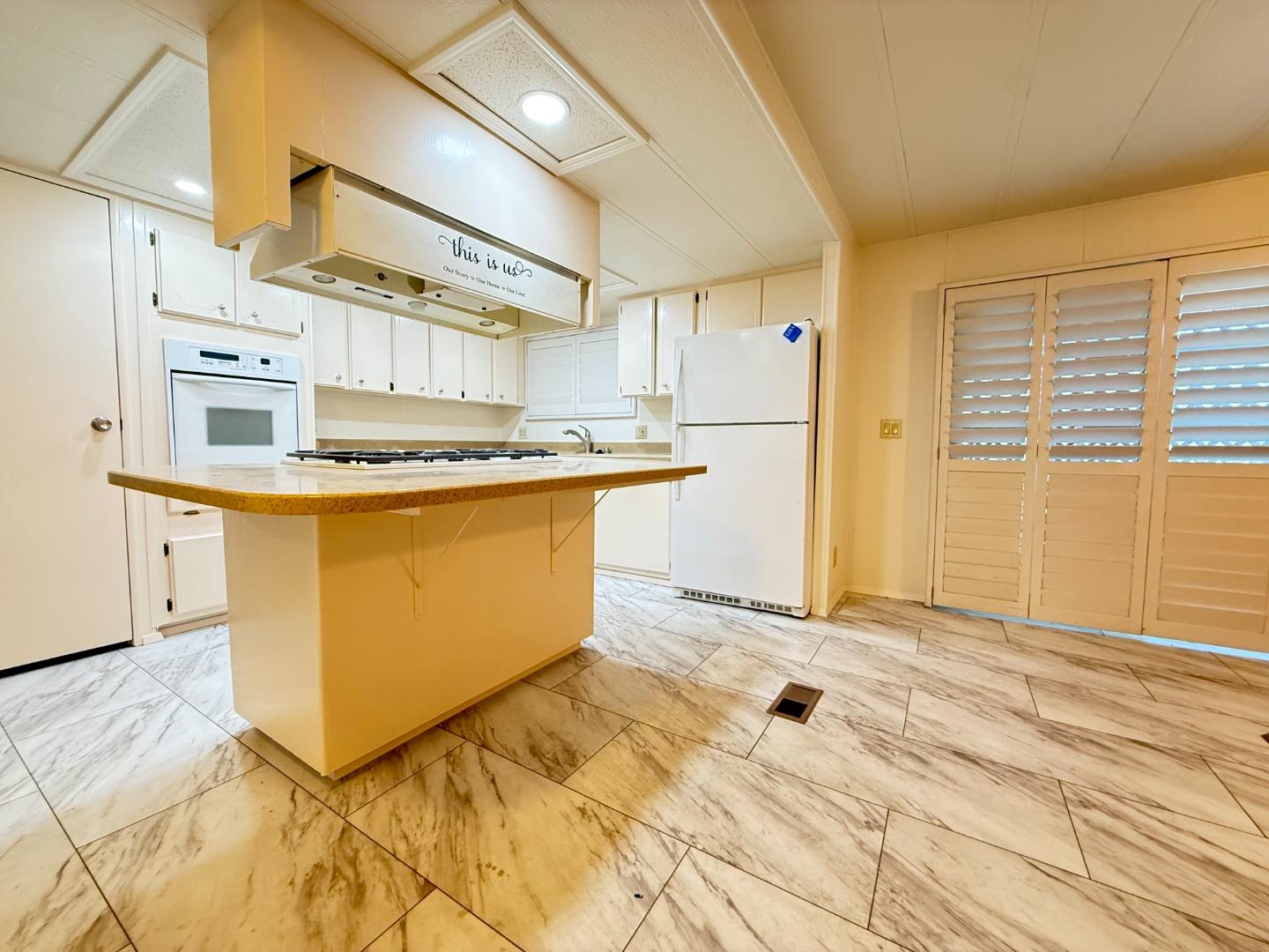 Detail Gallery Image 9 of 33 For 224 Queens Way #224,  Pittsburg,  CA 94565 - 2 Beds | 2 Baths