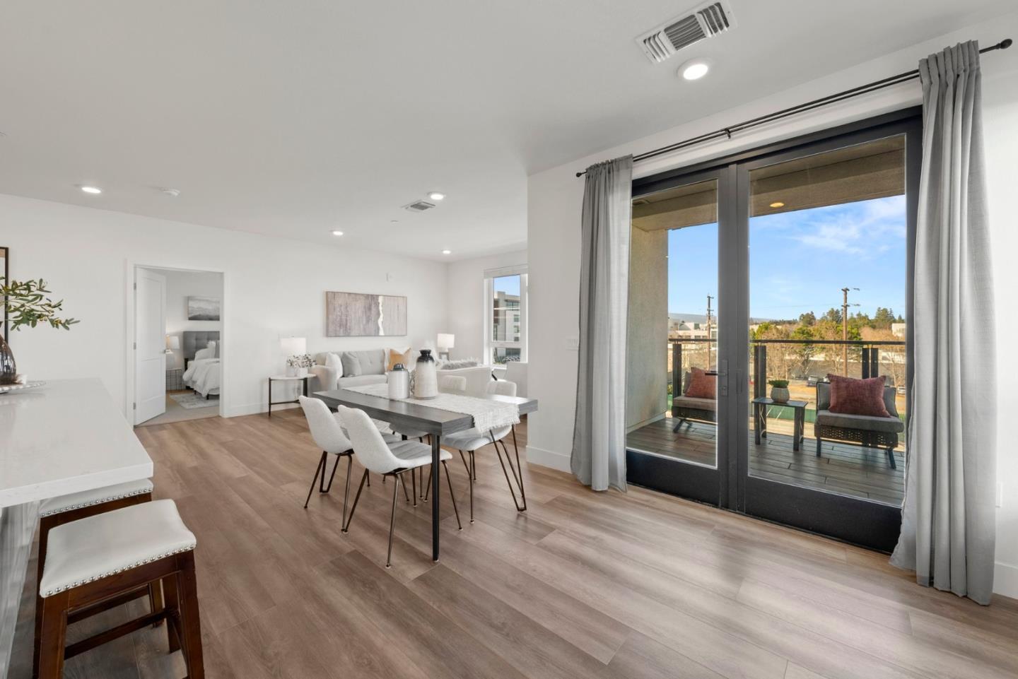 Detail Gallery Image 9 of 48 For 3578 Rambla Pl #311,  Santa Clara,  CA 95051 - 3 Beds | 2/1 Baths