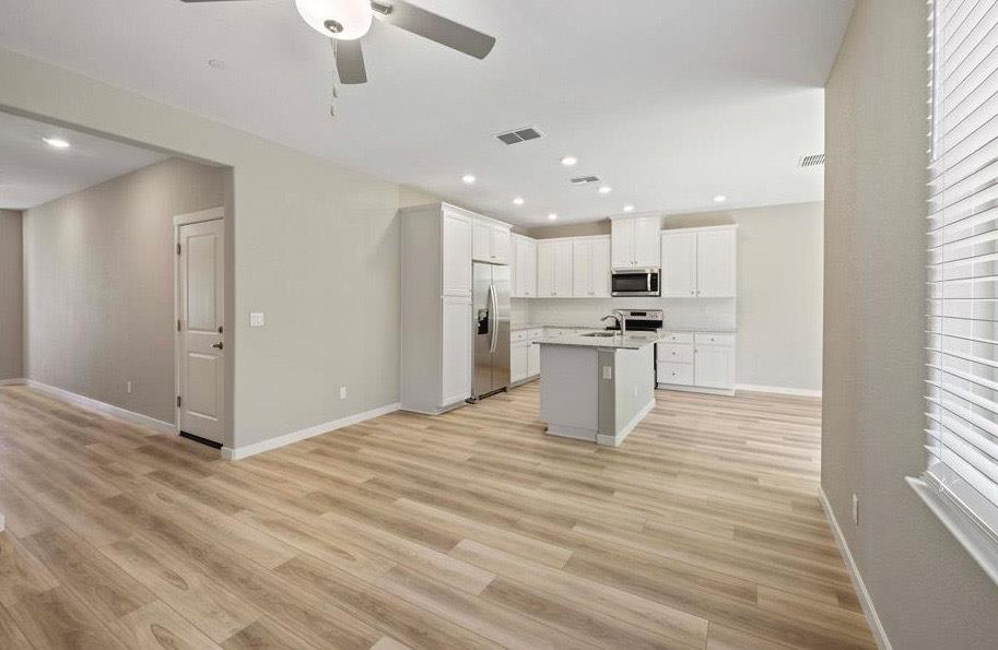 Detail Gallery Image 2 of 12 For 2949 Pulp Mill Lane Ln, Lincoln,  CA 95648 - 3 Beds | 2/1 Baths