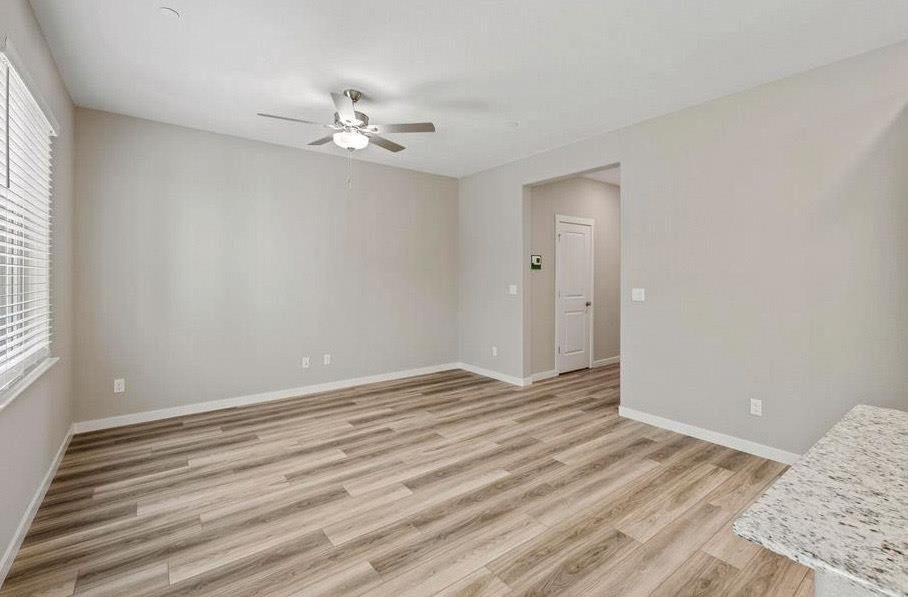 Detail Gallery Image 5 of 12 For 2949 Pulp Mill Lane Ln, Lincoln,  CA 95648 - 3 Beds | 2/1 Baths