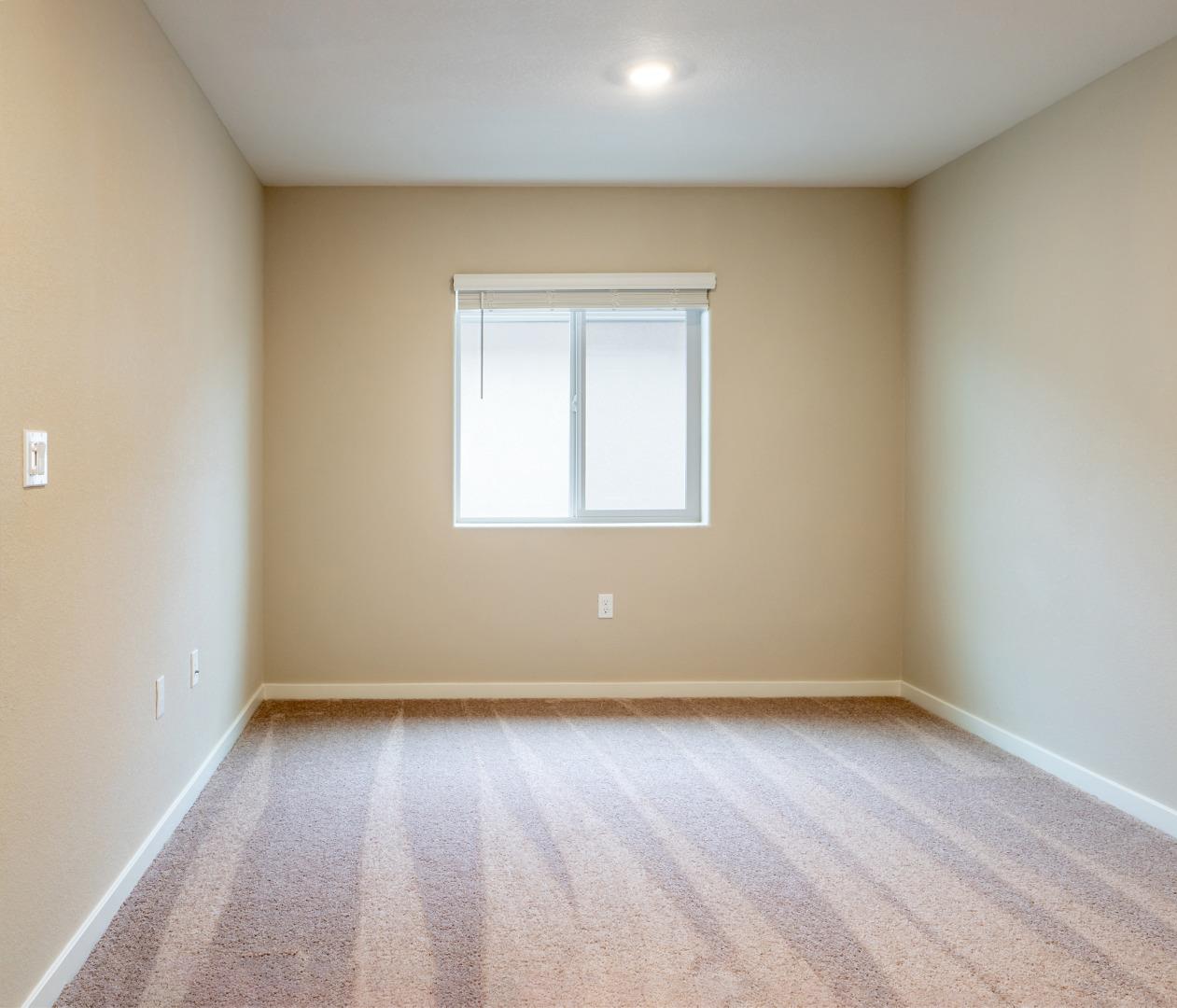 Detail Gallery Image 9 of 12 For 2949 Pulp Mill Lane Ln, Lincoln,  CA 95648 - 3 Beds | 2/1 Baths