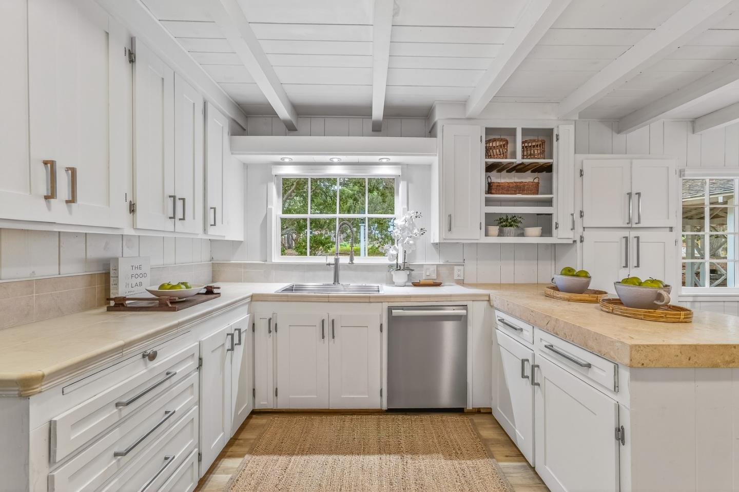 Detail Gallery Image 25 of 35 For 25905 Junipero Ave, Carmel,  CA 93923 - 4 Beds | 2/1 Baths