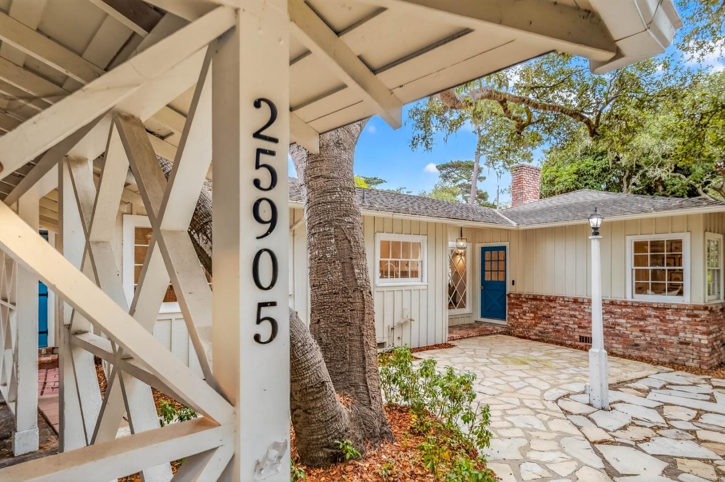 Detail Gallery Image 5 of 35 For 25905 Junipero Ave, Carmel,  CA 93923 - 4 Beds | 2/1 Baths