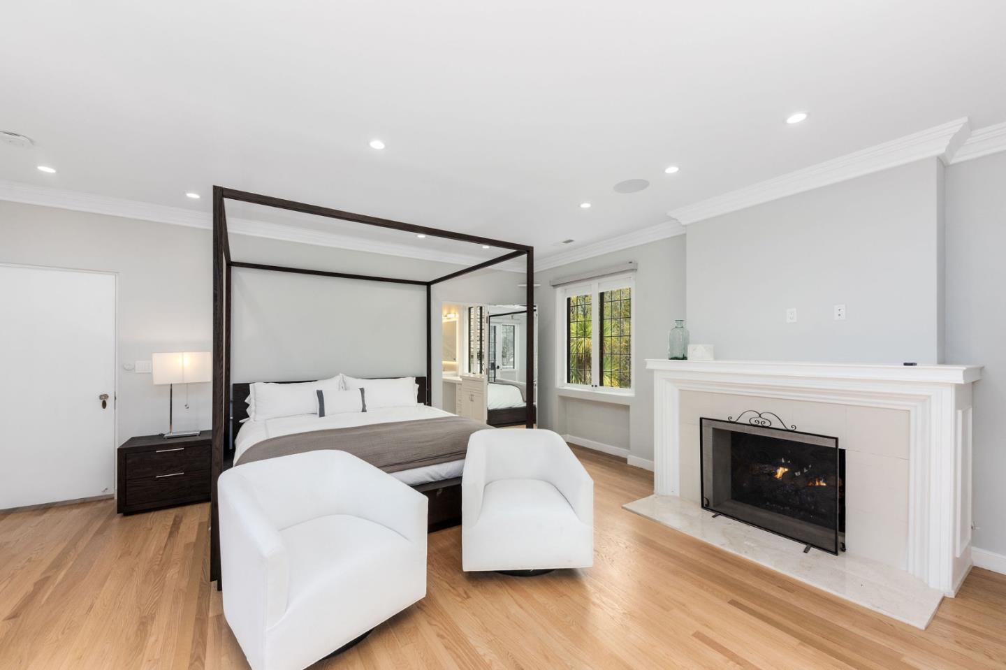 Detail Gallery Image 23 of 69 For 85 Fagan Dr, Hillsborough,  CA 94010 - 9 Beds | 8/1 Baths