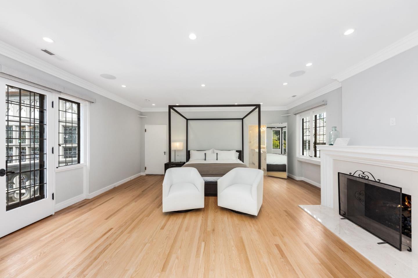 Detail Gallery Image 24 of 69 For 85 Fagan Dr, Hillsborough,  CA 94010 - 9 Beds | 8/1 Baths