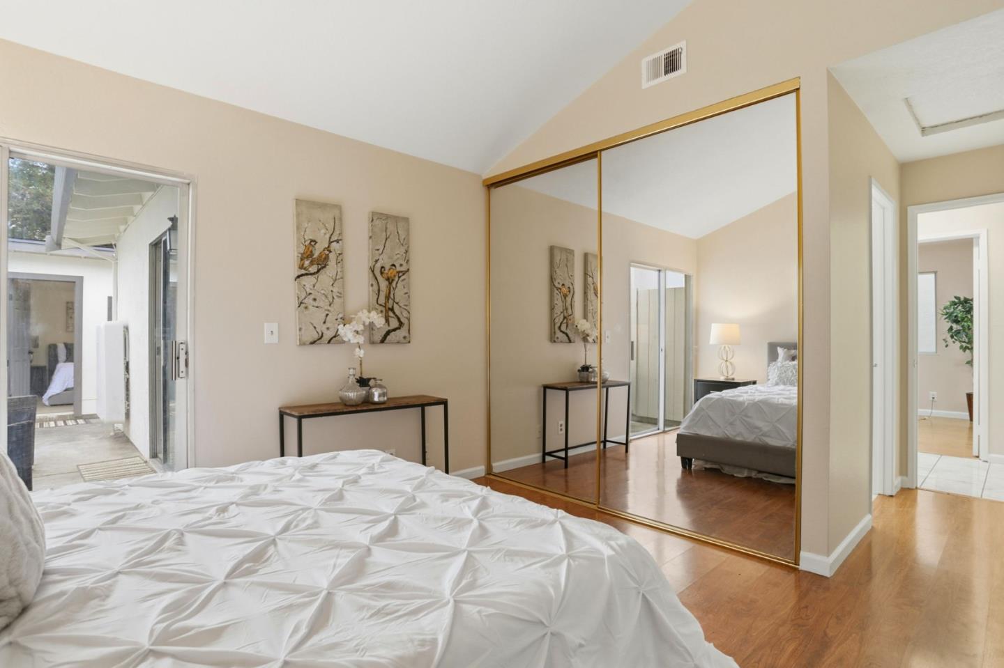 Detail Gallery Image 19 of 41 For 1931 Perrone Cir, San Jose,  CA 95116 - 3 Beds | 2 Baths