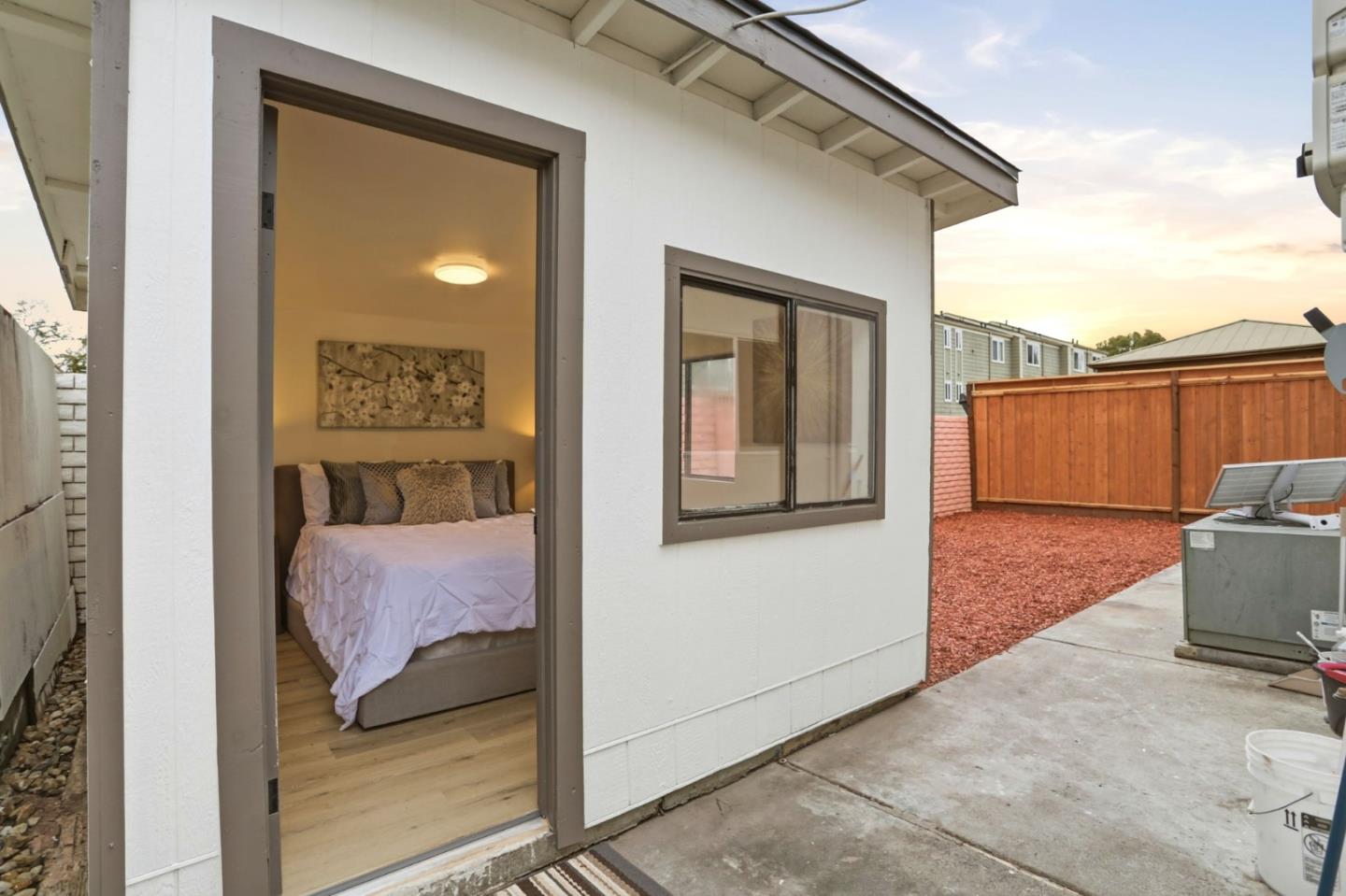 Detail Gallery Image 32 of 41 For 1931 Perrone Cir, San Jose,  CA 95116 - 3 Beds | 2 Baths