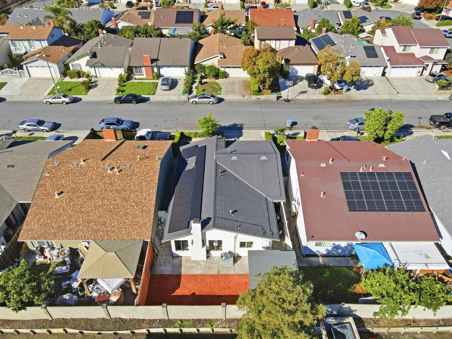 Detail Gallery Image 39 of 41 For 1931 Perrone Cir, San Jose,  CA 95116 - 3 Beds | 2 Baths