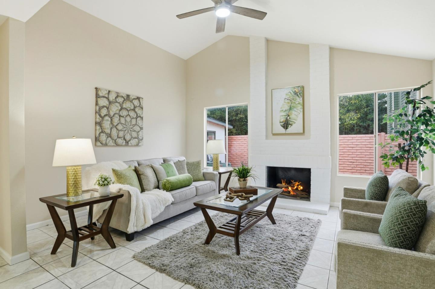 Detail Gallery Image 5 of 41 For 1931 Perrone Cir, San Jose,  CA 95116 - 3 Beds | 2 Baths