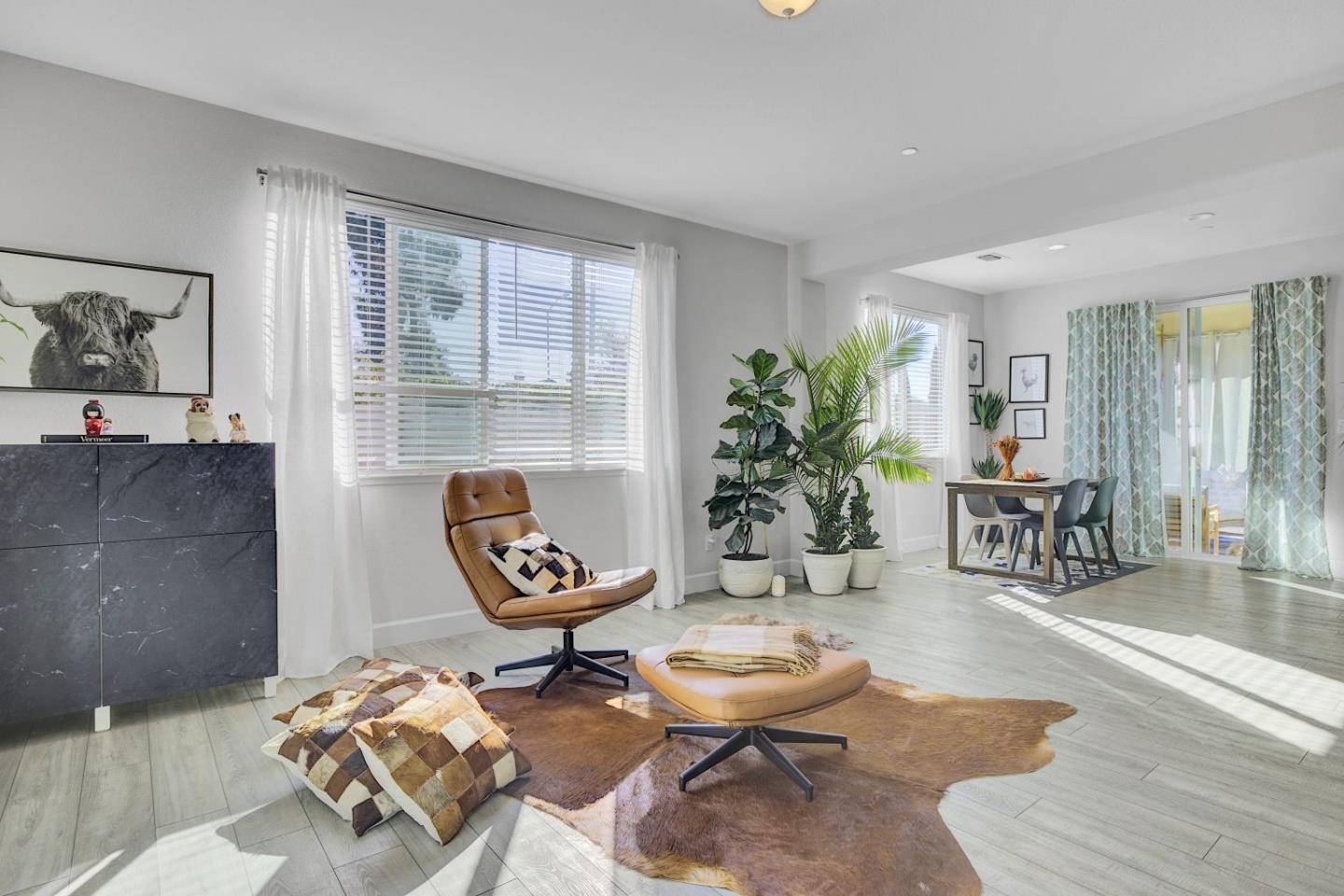 Detail Gallery Image 14 of 53 For 871 Cordoba Way, Hollister,  CA 95023 - 4 Beds | 2/1 Baths